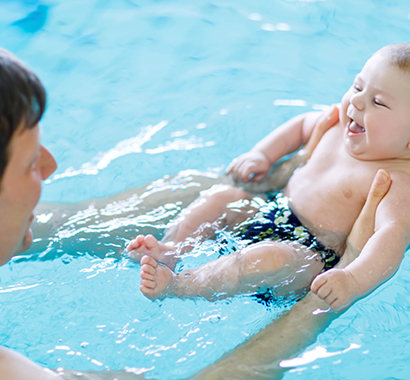 recomendaciones para clases de natación para bebes